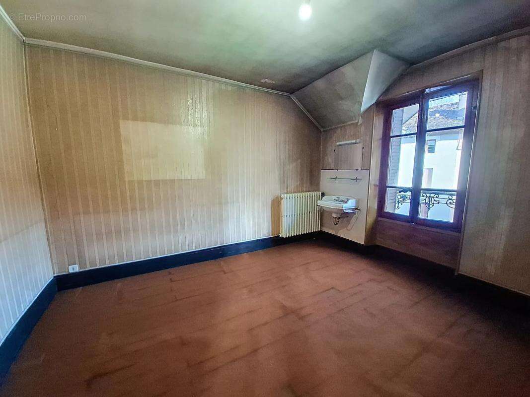 Maison à LES ECHELLES