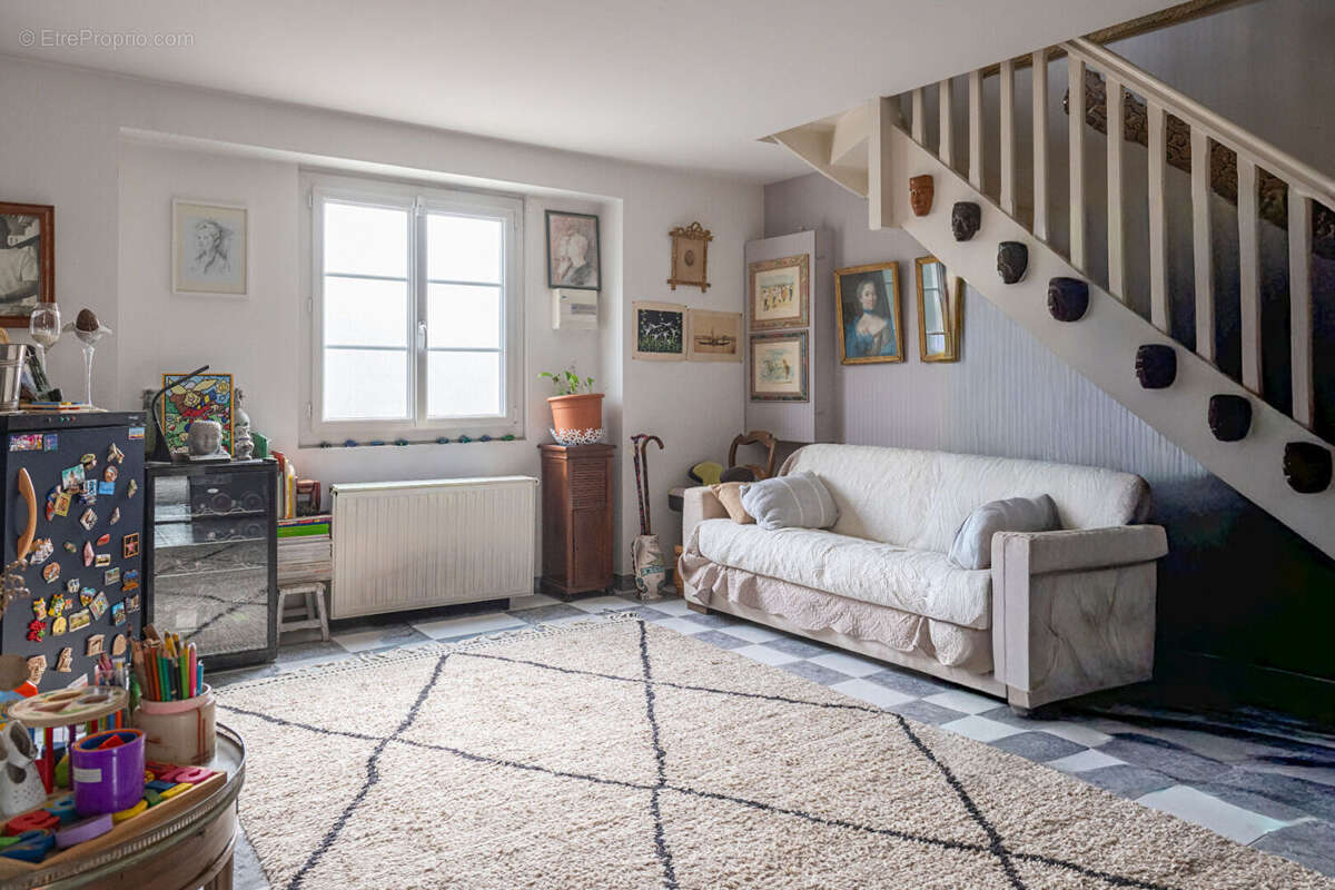 Maison à SAINT-SEBASTIEN-SUR-LOIRE