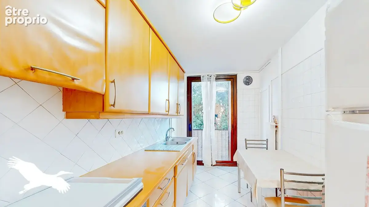 A VENDRE - Marseille 13013, Secteur St Jérôme/La Rose - Appartement 5 pièces de 93m² avec extérieur - Parking libre dans la rési - photo 5