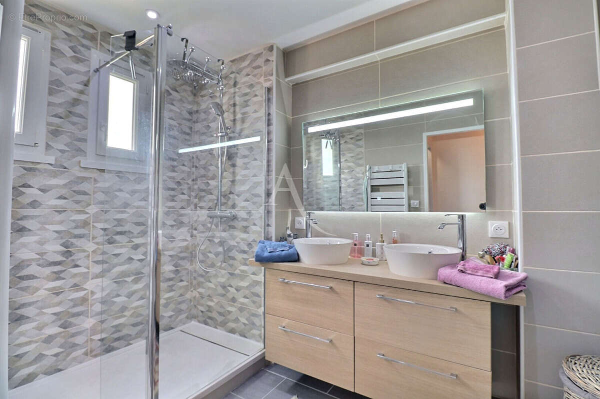 Magnifique Appartement Maisons Laffitte 3 pièces 66 m² 1 chbre (possible 2) au calme et refait à neuf ! - photo 14