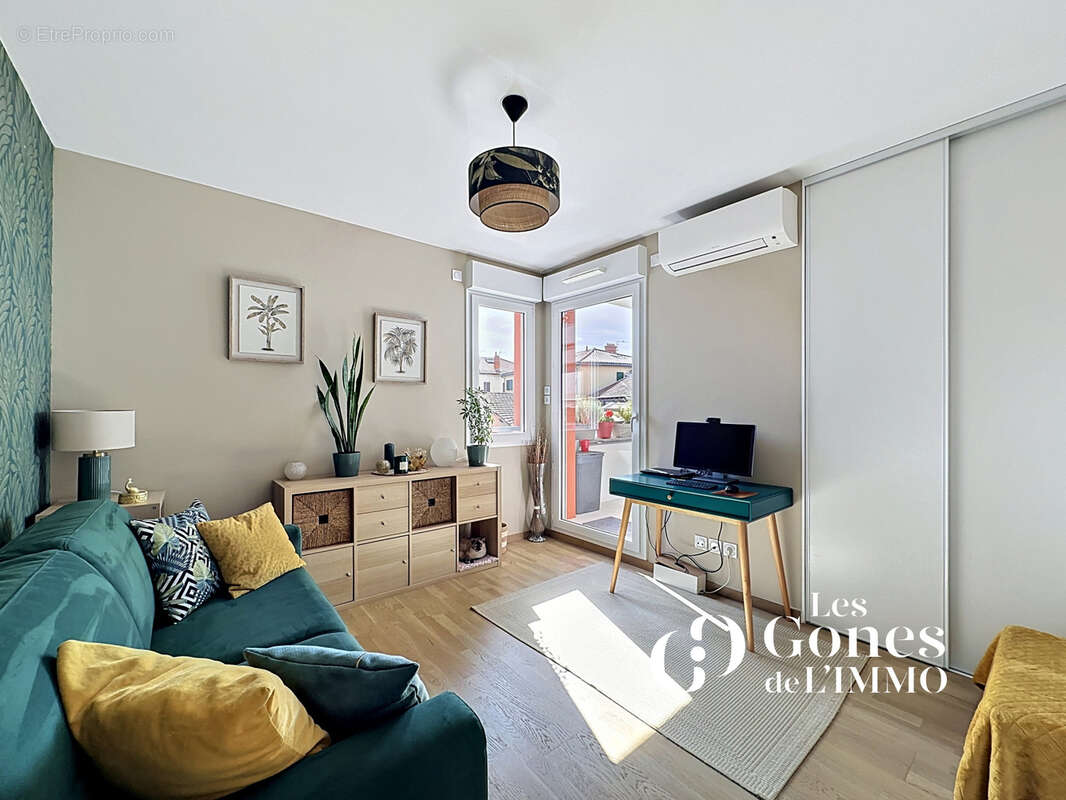 Appartement à CRAPONNE