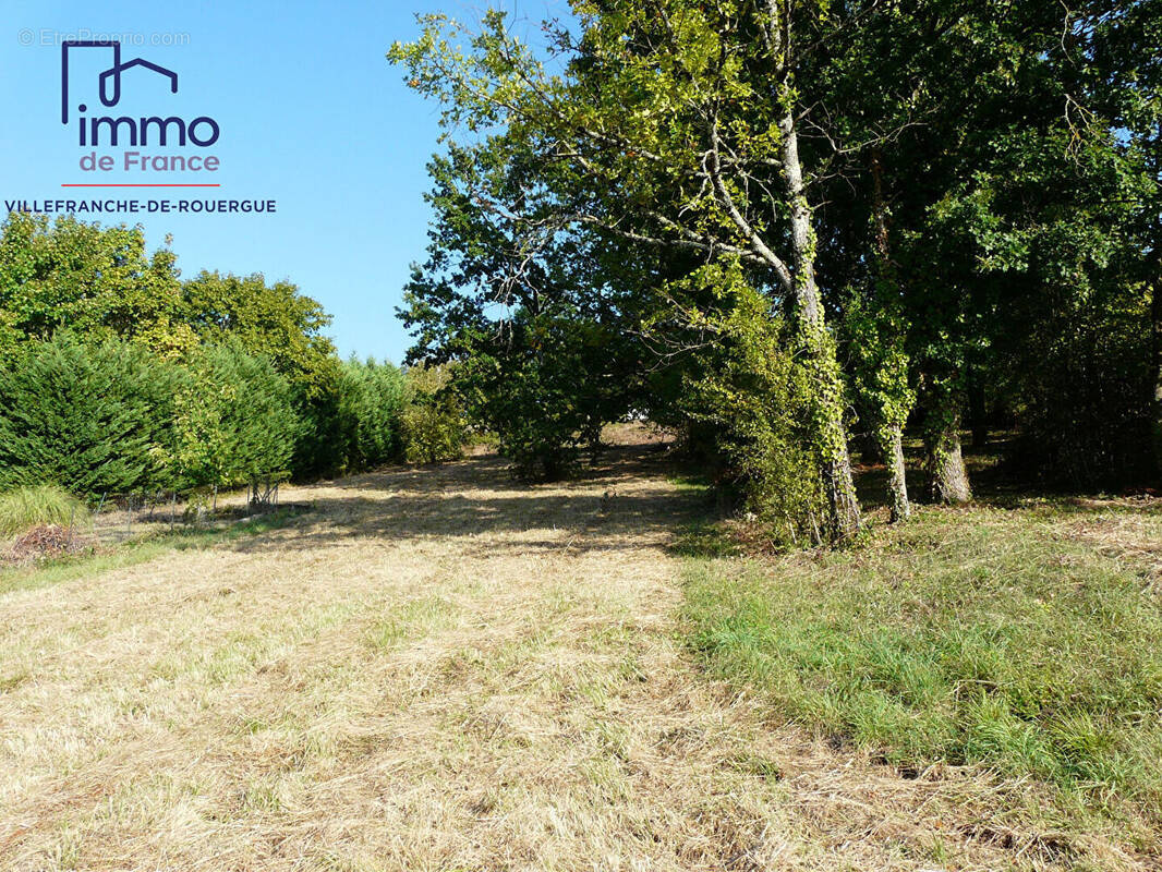 Terrain à VILLEFRANCHE-DE-ROUERGUE