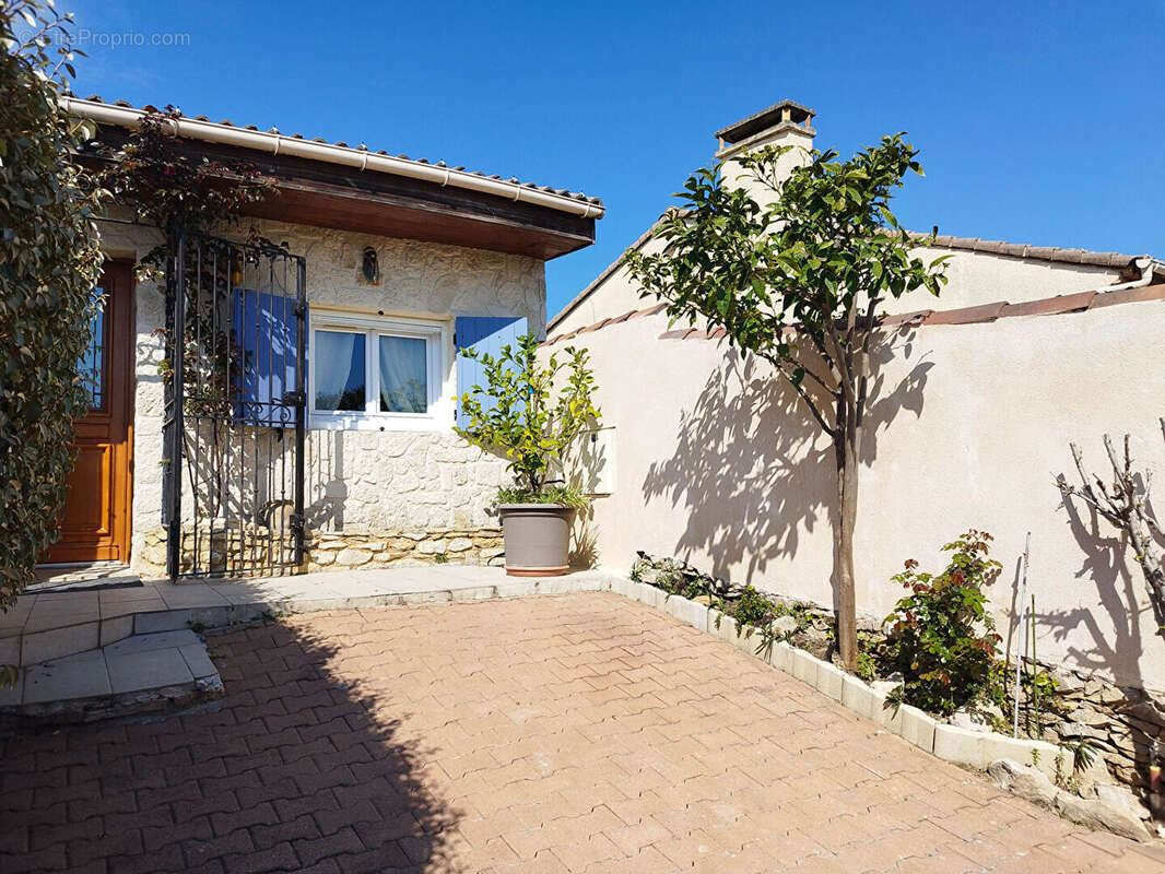 Maison à VILLENEUVE-LES-AVIGNON