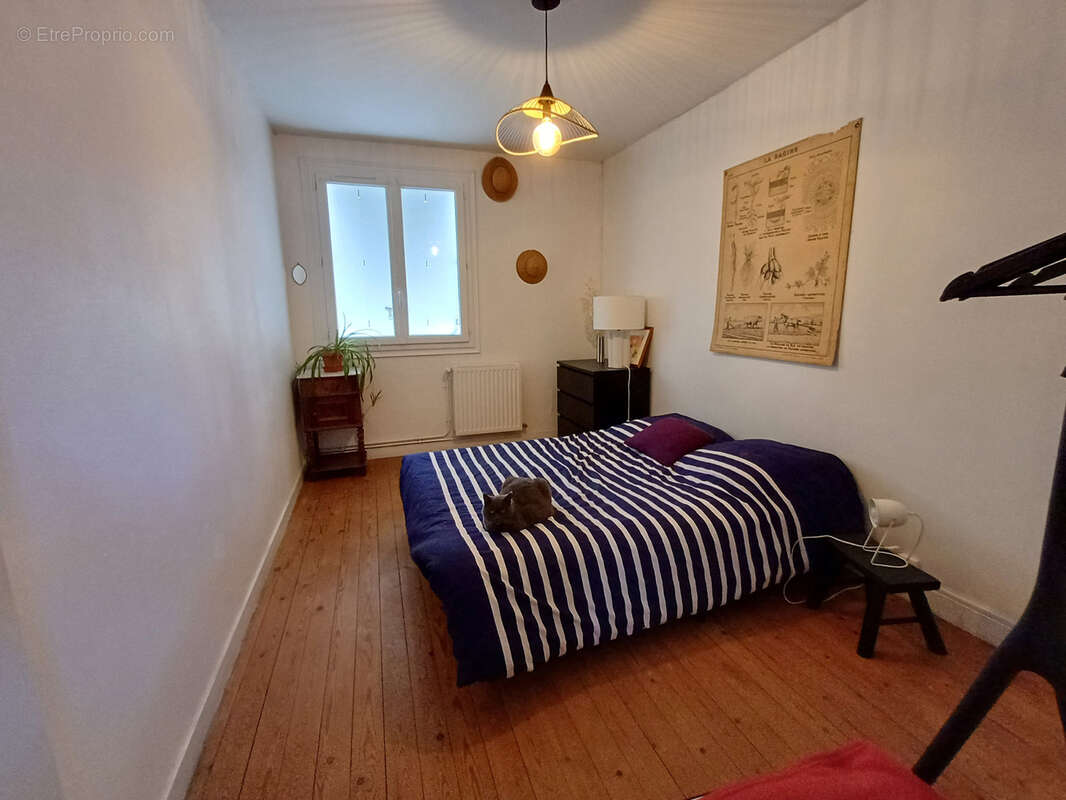 Maison à BAIGNES-SAINTE-RADEGONDE