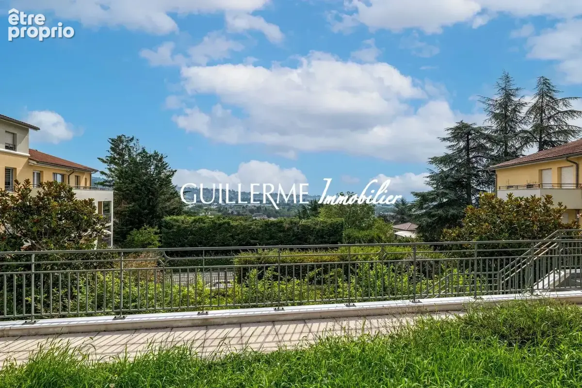 Appartement avec terrasse et jardin - Plein centre de Dardilly le haut - photo 15