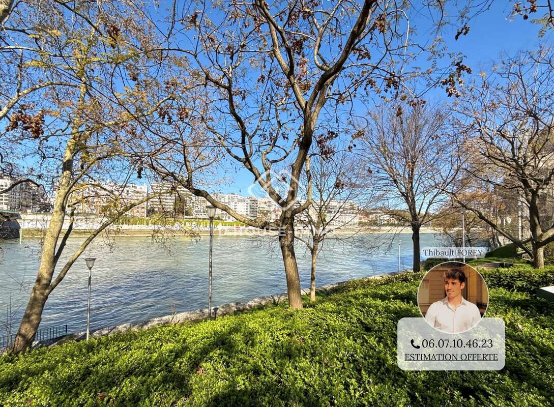 Appartement à NEUILLY-SUR-SEINE