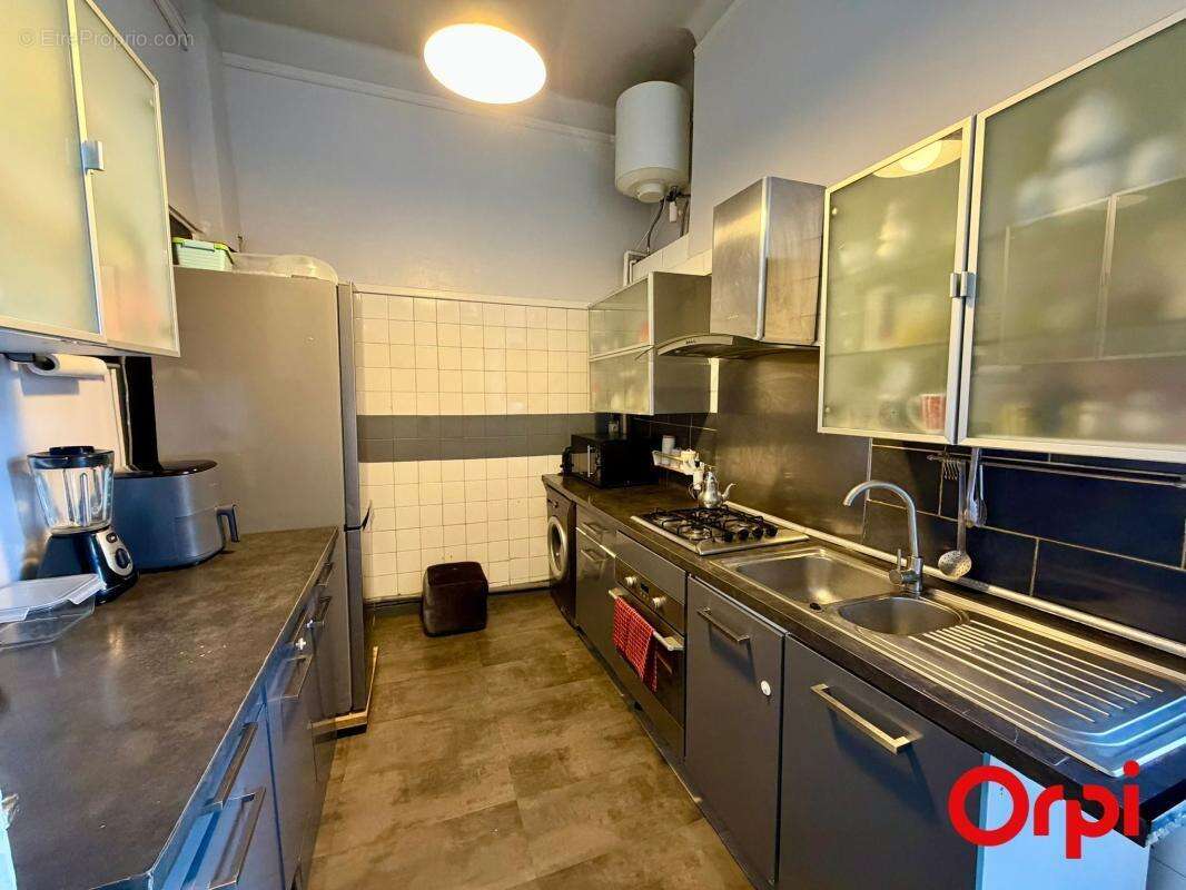 Appartement à MARSEILLE-1E