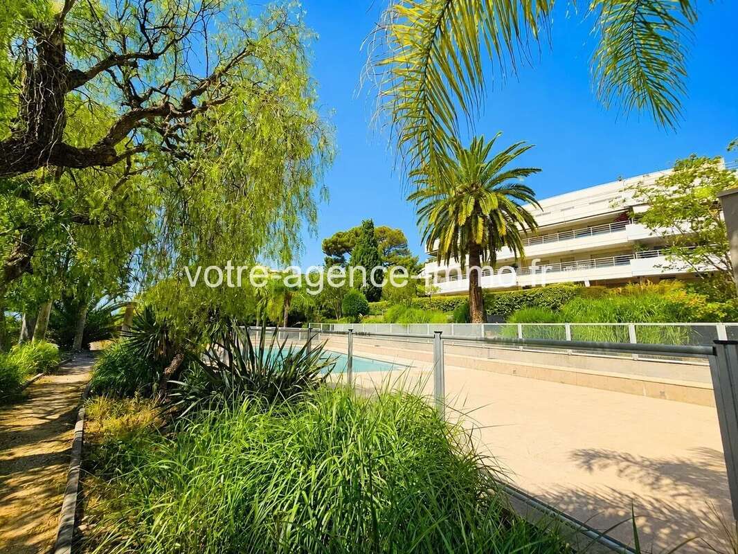 Nice Lanterne - PENTHOUSE VUE MER 360° - 190 m² + 346 m² de terrasses - Dernier étage - 2 garages - photo 2