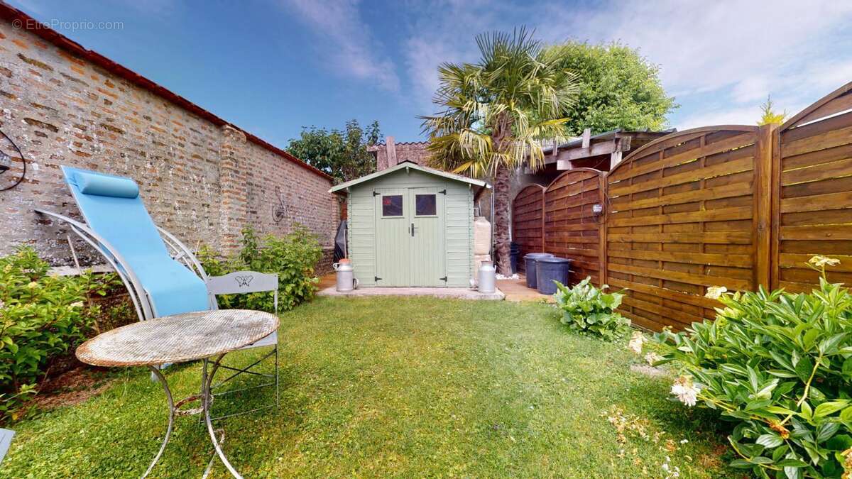 A VENDRE : Maison 6 pièces avec cour et jardin  ( à 20 mins de REIMS via l'autoroute A34) - photo 13