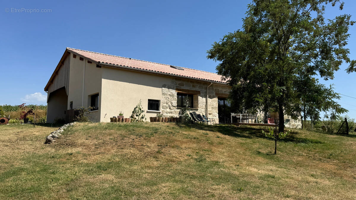 Maison à SEYCHES