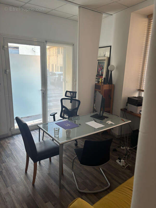 Commerce à MARSEILLE-6E