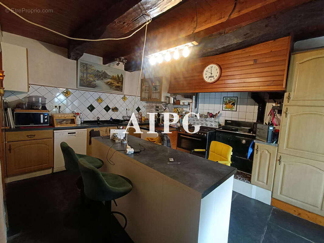 Maison à MUR-DE-BRETAGNE