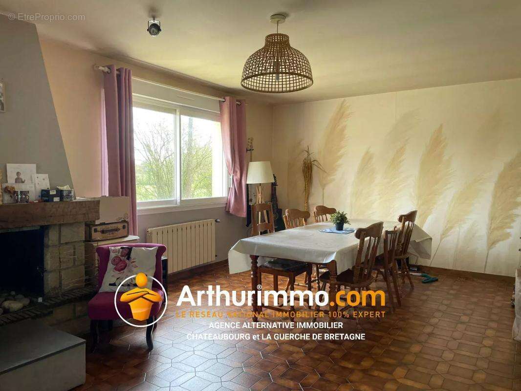 Maison à AVAILLES-SUR-SEICHE