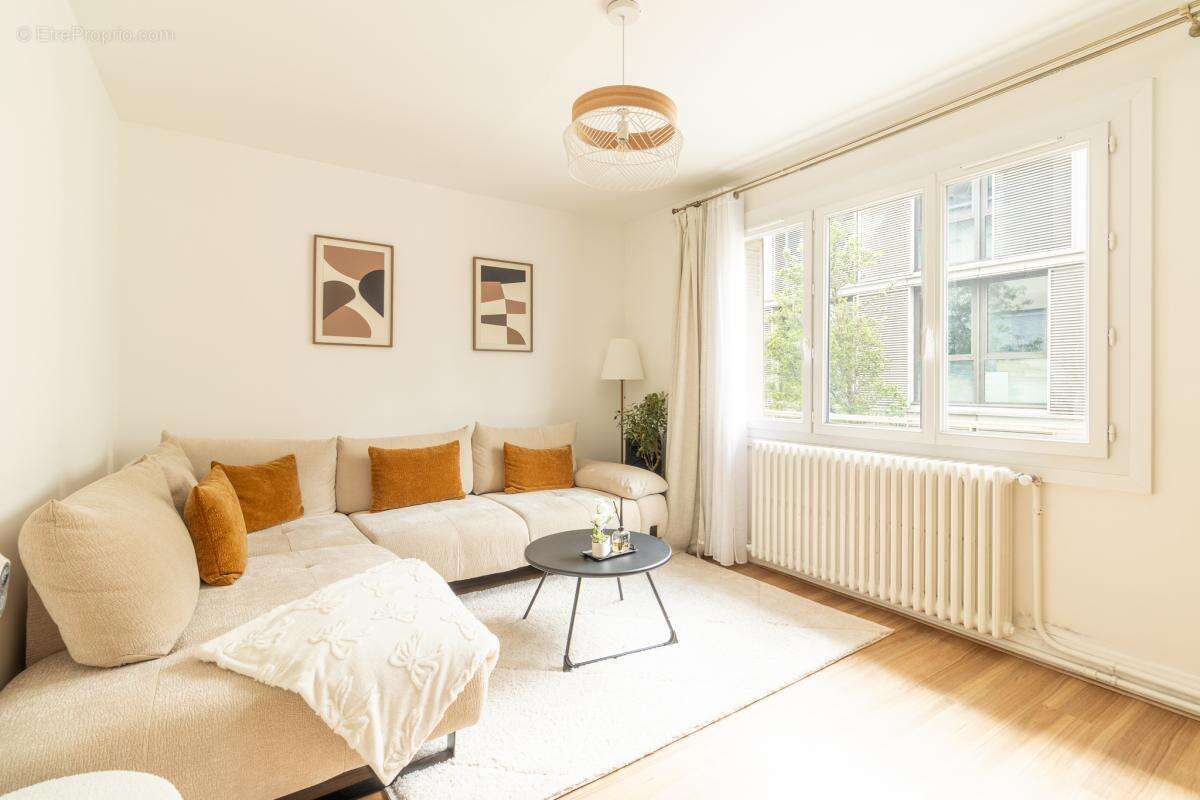 Appartement à LES MUREAUX