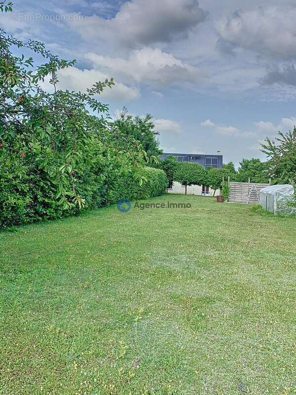 Maison à SAINT-LAURENT-DE-LIN