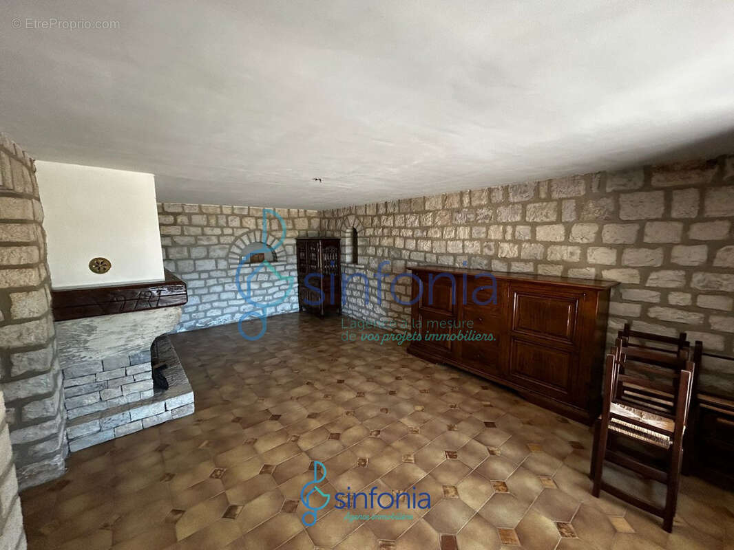 Maison à UZES