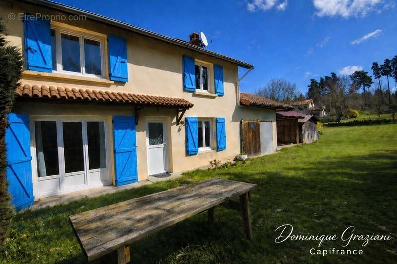 Un havre de paix sur 1500 m² de terrain – charme et tranquillité absolue à Leignecq (42380) - photo 5
