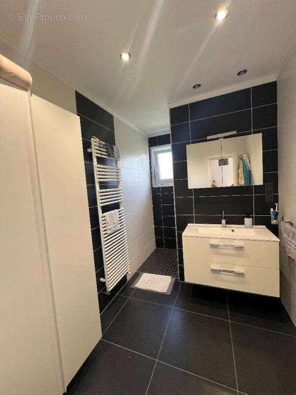 Maison à SAINT-MARCEL-LES-VALENCE