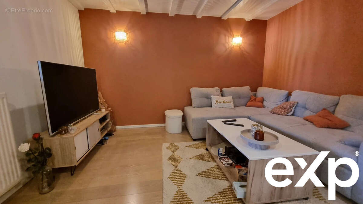 Appartement à CHALLES-LES-EAUX