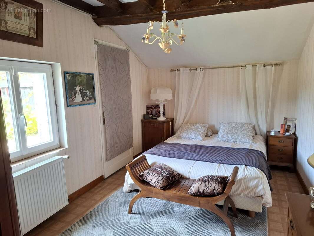 Maison à LONGUE-JUMELLES