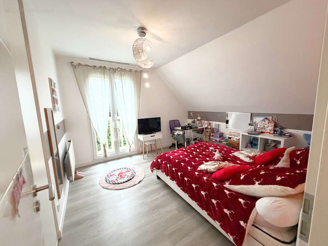 Maison à LA QUEUE-EN-BRIE