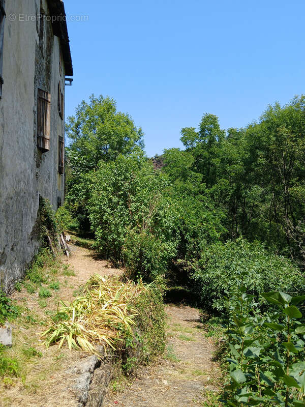 Maison à SAUMANE