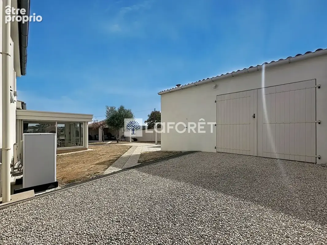 À 10 minutes de Parthenay - Maison chaleureuse de 110 m2 avec beaux espaces - photo 21