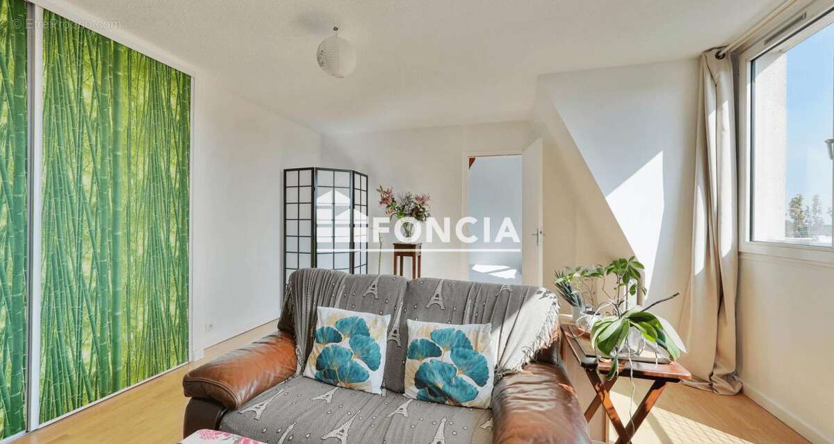 Appartement à LE PLESSIS-ROBINSON