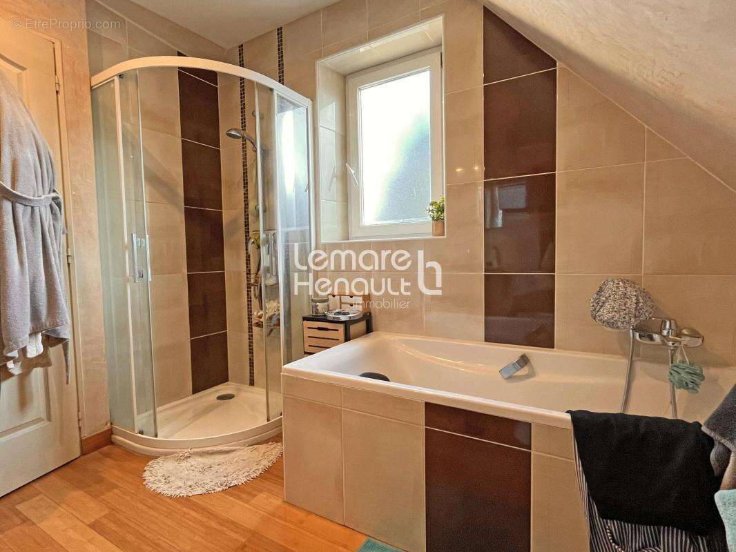 Immeuble pour investisseurs et pro 8 chbres + 3 apparts - photo 6