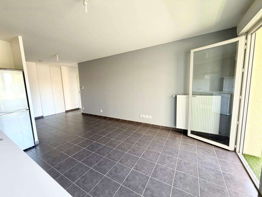 Appartement à L'ARBRESLE