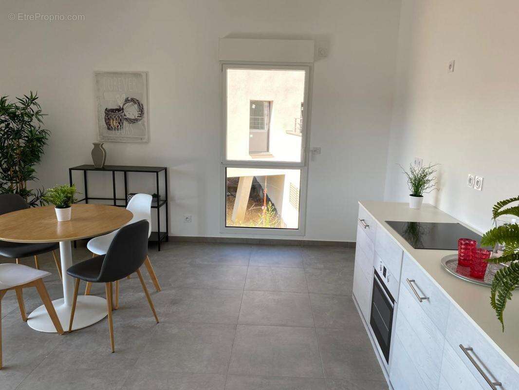 Appartement à LUZINAY