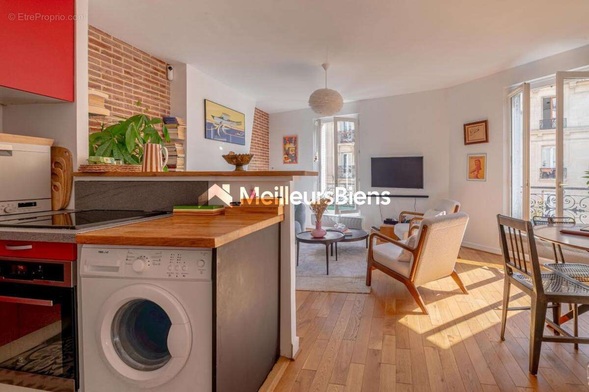 Appartement à PARIS-18E