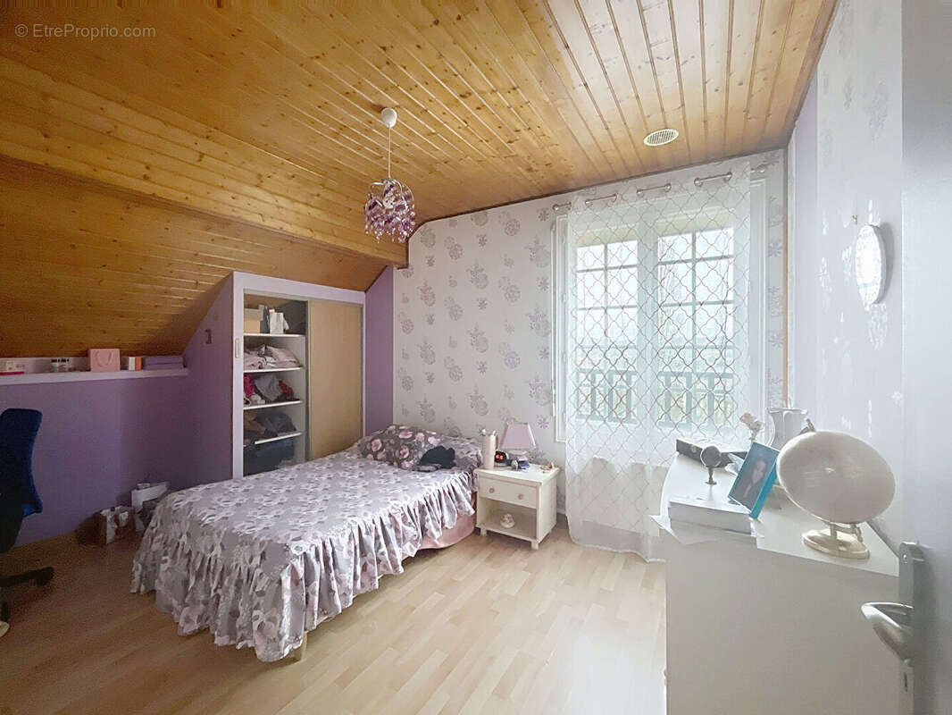 Maison à IS-SUR-TILLE