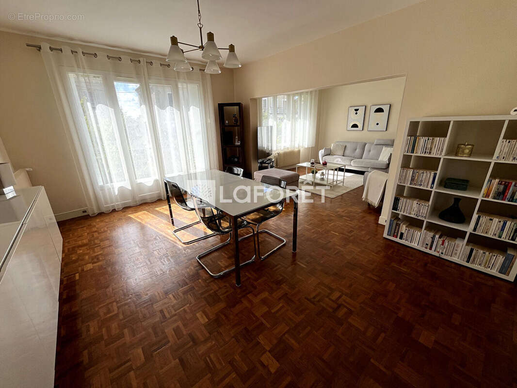 Appartement à LES MUREAUX