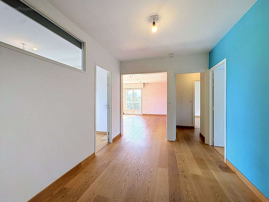 A VENDRE Appartement Caluire Et Cuire 4 pièces 95 m2 - photo 5