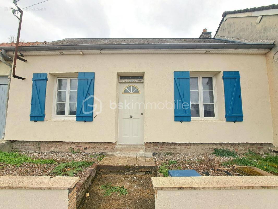 Maison à MAREUIL-CAUBERT