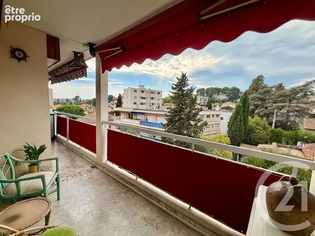 Appartement à LE CANNET