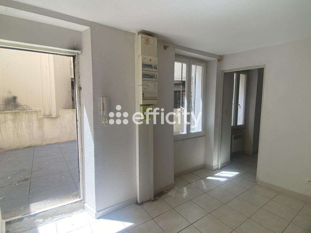 Appartement à MARSEILLE-7E