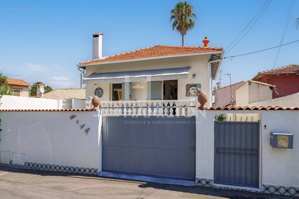 Maison à VALLAURIS