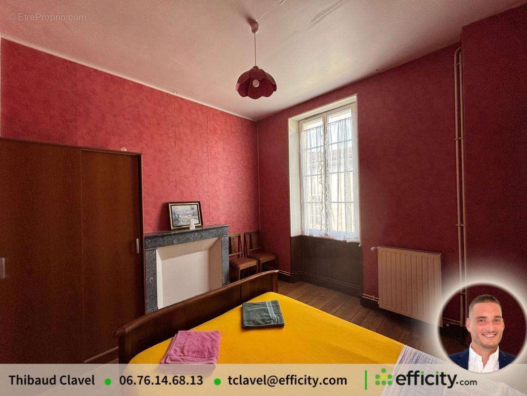 Maison 416 m² à Saint-Cybardeaux  - photo 10