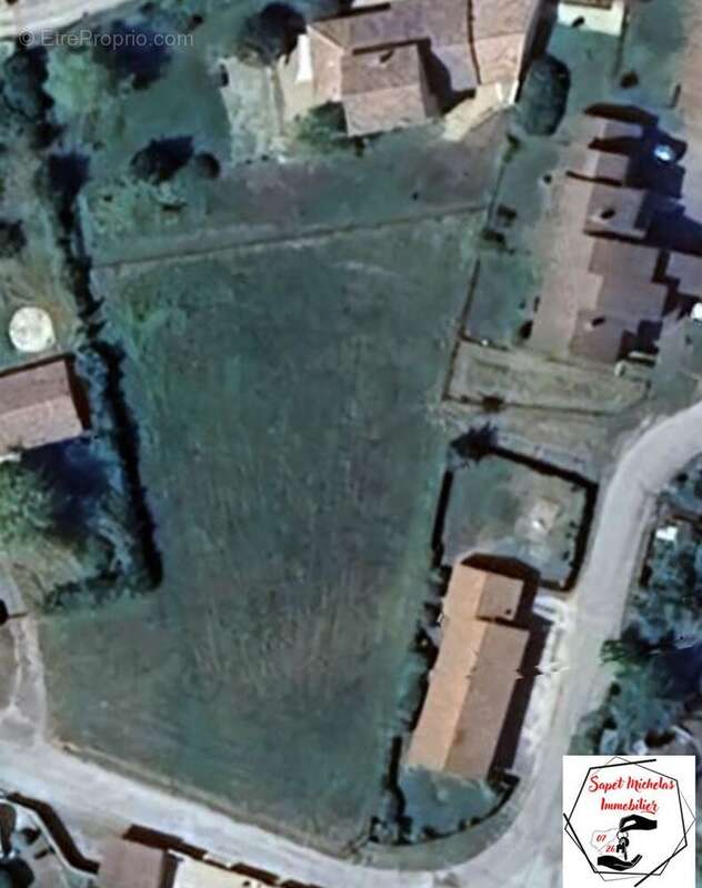 Terrain à BOUCIEU-LE-ROI