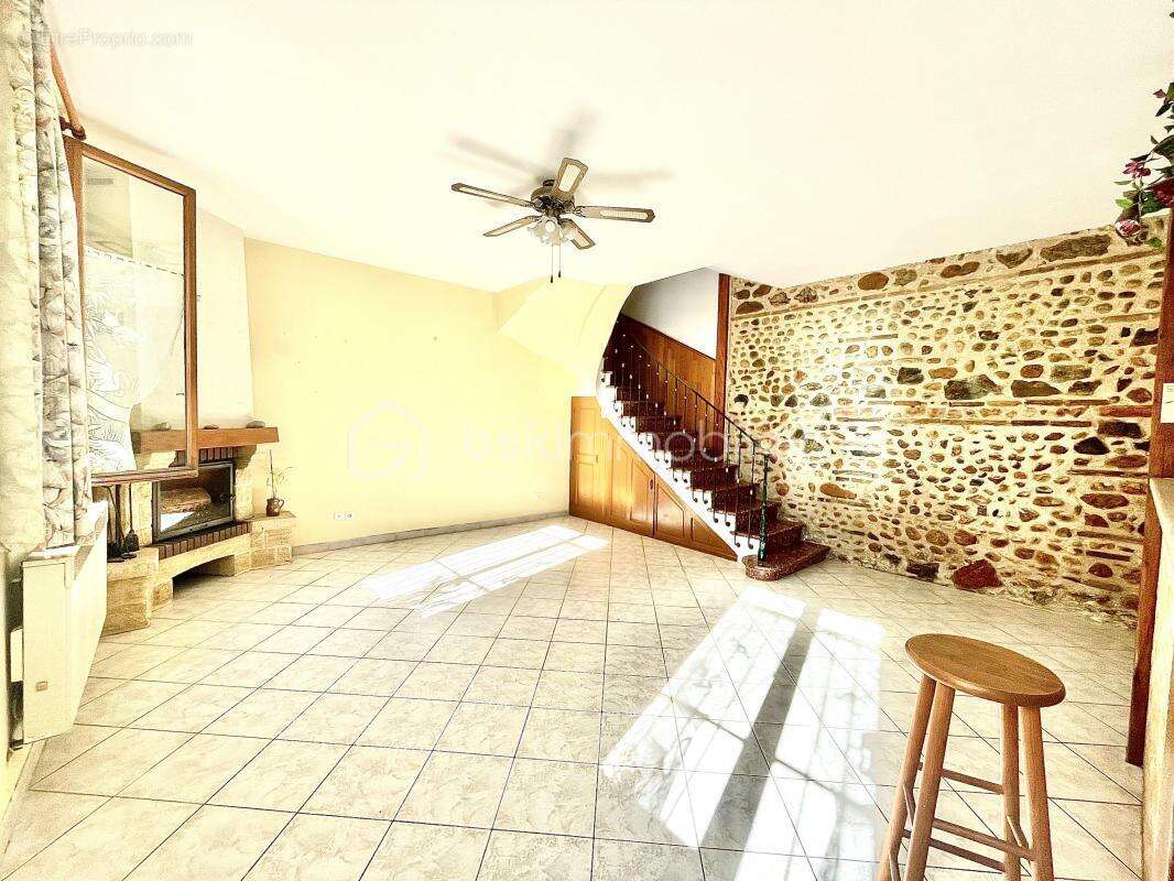 Maison à VILLELONGUE-DE-LA-SALANQUE