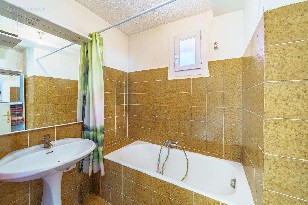 Appartement à MARSEILLE-14E