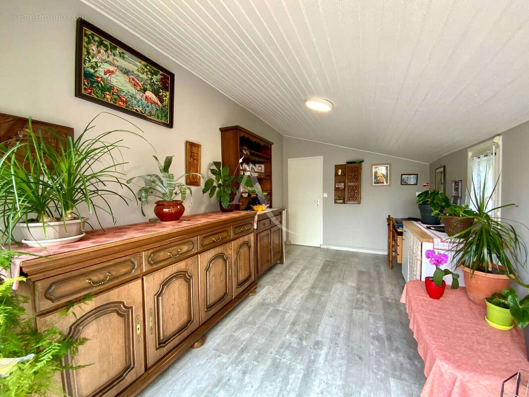 Charmante maison de plain-pied  proche de Jonzac et grand garage - photo 10