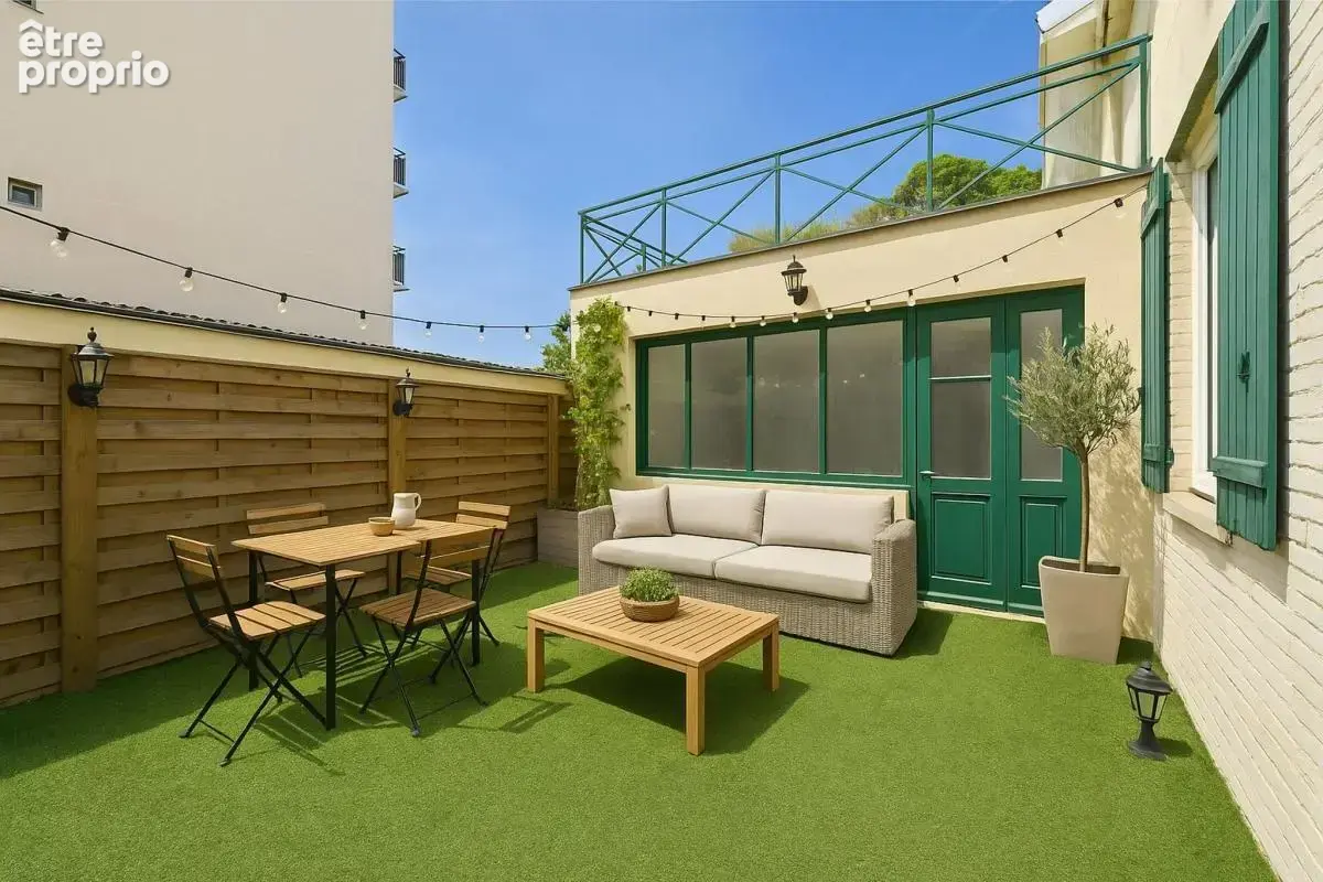 Maison de ville avec terrasse et rooftop - Hypercentre du Vésinet - photo 2