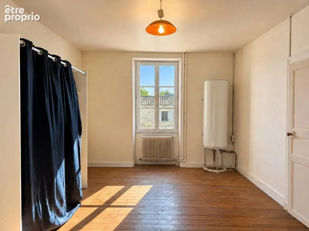 Tusson village de caractère : maison de 161 m2 avec plusieur - photo 6