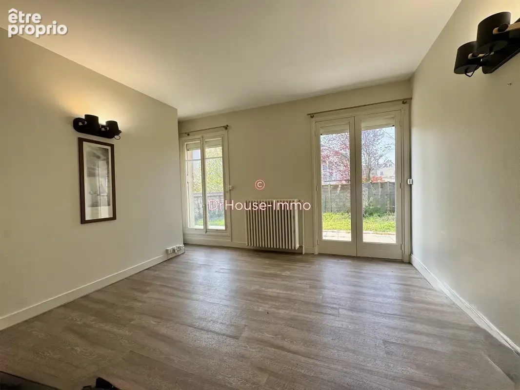 Commerce 192 m² à Compiegne  - photo 5