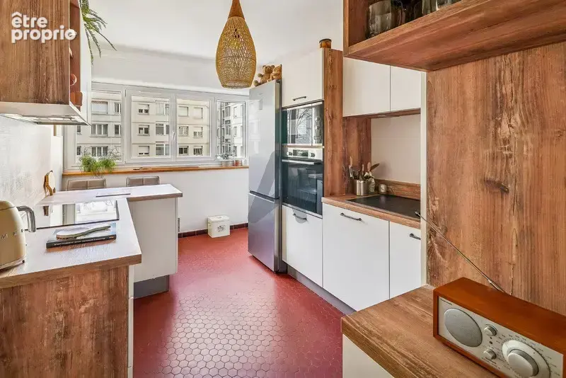 Lyon 6eme - Puvis de Chavanne: Un charmant appartement rénové de 76m2, 2 chambres, un balcon de 13m2. - photo 6