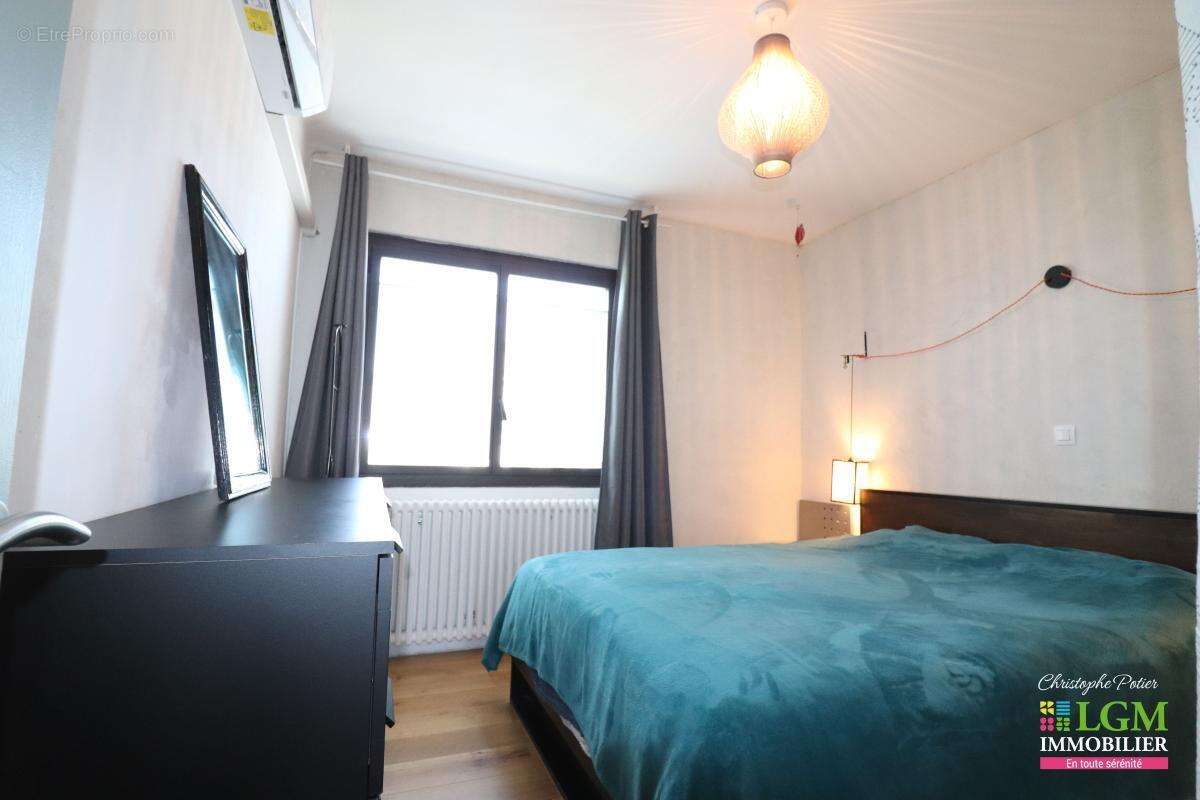 VALRÉAS (84) - Maison familiale lumineuse de 173 m² avec 4 chambres au fort potentiel d'aménagement - photo 10