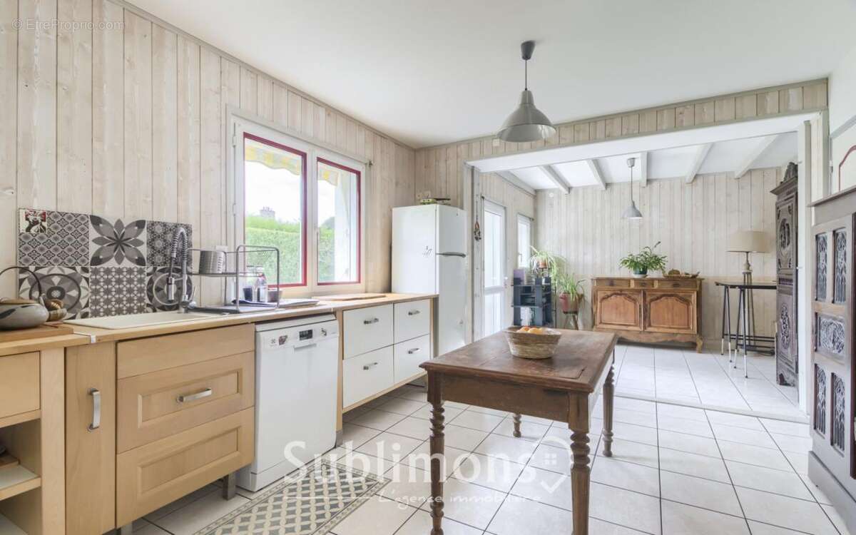 La maison familiale cachée du centre de Peillac - photo 6